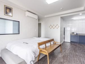 Yeosu CGO Pool Villa Pension