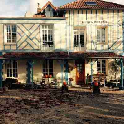 Auberge du vieux puits Hotel Exterior