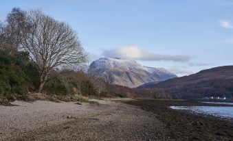 Linnhe Lochside Holidays