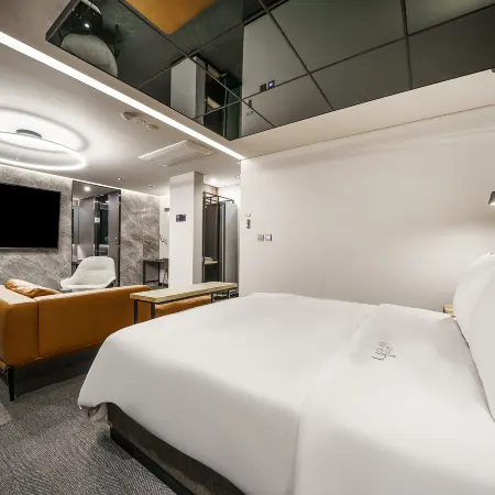 Vine Hotel