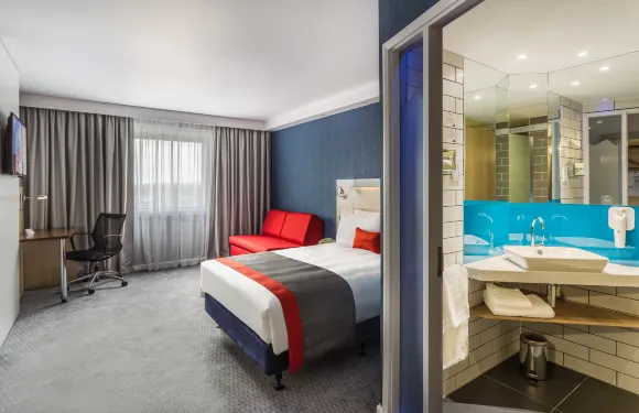 倫敦沃特福德交匯站智選假日酒店