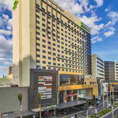 馬卡蒂假日套房酒店（多用途和逗留批准） Hotel Exterior