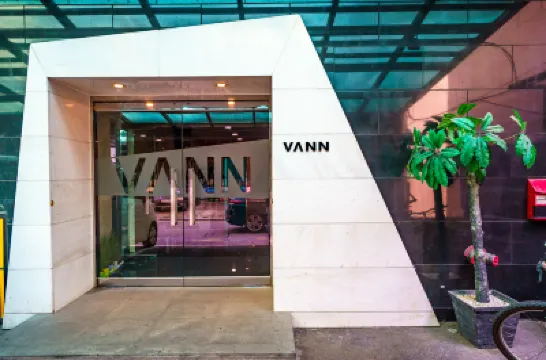 Shincheon Ban Hotels near Garak Market