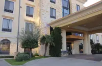 Comfort Inn & Suites Dallas Medical-Market Center Hotels in Dallas