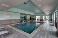 Hampton Inn & Suites Wichita/Airport - Pools