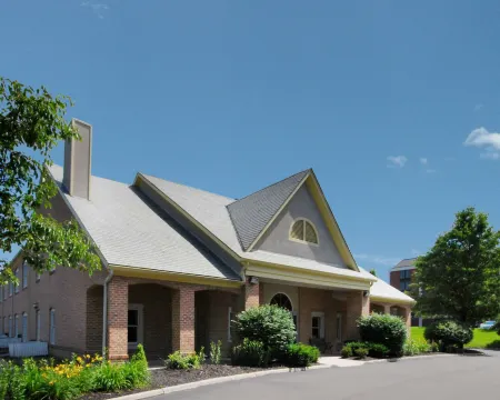 Quality Inn & Suites Dublin Отели рядом с достопримечательностью «Dublin Presbyterian Church»