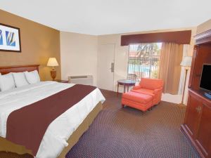 Travelodge Inn & Suites by Wyndham Yucca Valley/Joshua Tree