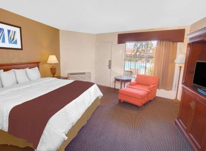 Travelodge Inn & Suites by Wyndham Yucca Valley/Joshua Tree