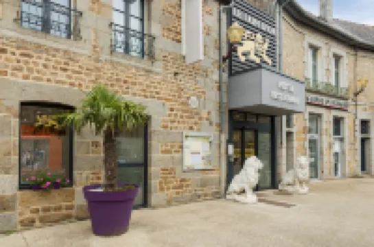 The Originals Boutique Hôtel le Lion dOr Fougères Ouest Hotels in 