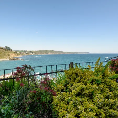 Rock Towers Hotels in Looe