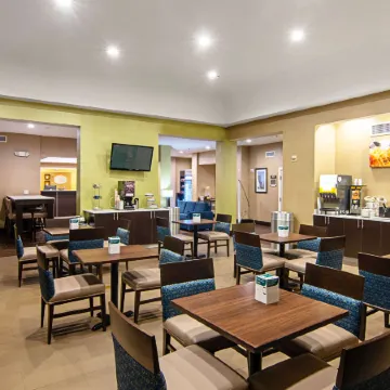Comfort Suites NW Dallas Near Love Field Отели рядом с Аэропорт Лав-Филд