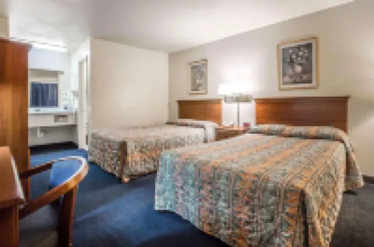 Days Inn by Wyndham Ridgecrest Near China Lake Naval Station