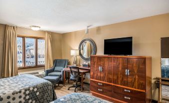 Econo Lodge - Housity