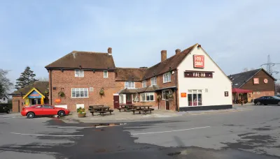 Southampton West Hotels near Romsey Abbey