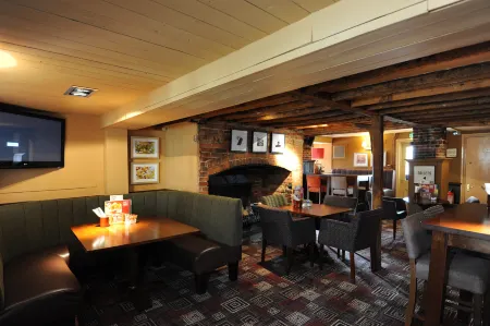 Southampton West Отели в г. Брамшо