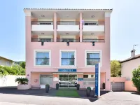زينيتود أوتل ريزيدنس لو كانيت Hotels near كروستيه