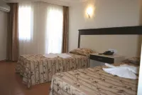 Helios Hotel فنادق في إليكا
