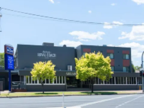Adelaide Royal Coach Hotels near National Wine Centre of Australia