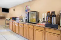 سوبر 8 باي ويندام نورمال بلومينجتون فنادق في نورمال