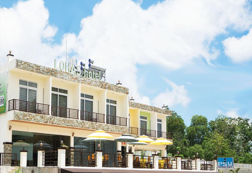 Lohas Airport Hotel