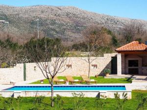 Villa Antonija - Four-Bedroom Villa with Terrace and Private Pool ID Direct Booker 1347