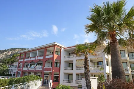 Résidence Pierre & Vacances l'Ange Gardien Отели рядом с достопримечательностью «Musee des Coquillages»