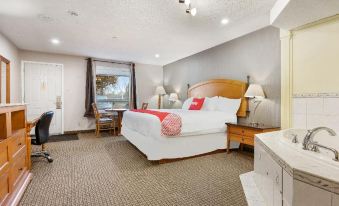 First Canada Hotel Cornwall Hwy 401 on - Housity