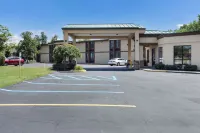 Quality Inn Central - parking