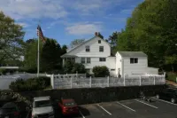 Sea View Motel - Motels