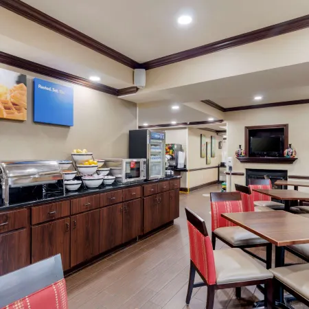 Comfort Inn & Suites Hillsville I-77
