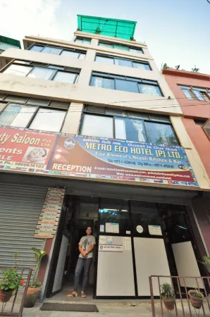 Metro Eco Hotel
