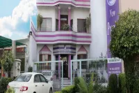 New Premier Hotel Hotels near Noor Mahal