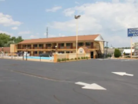 Andrew Johnson Inn Hoteles en Greeneville