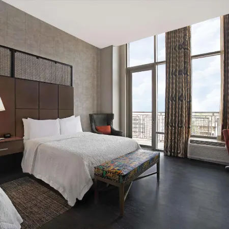 Hampton Inn & Suites Austin @ the University/Capitol
