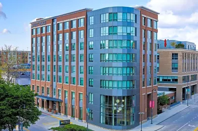 Hyatt Place Bloomington / Normal Hotels near Jack Lewis Jewelers