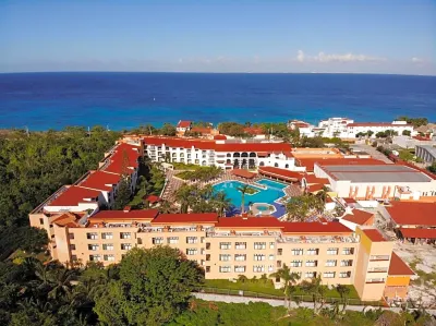 Cozumel Hotel & Resort Trademark Collection by Wyndham All Inclusive Hoteles cerca de Plaza Chedraui