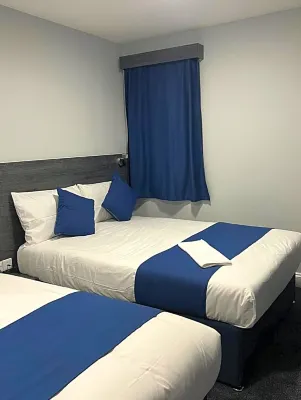 Blue Sapphire Hotel Hotels near Wanstead