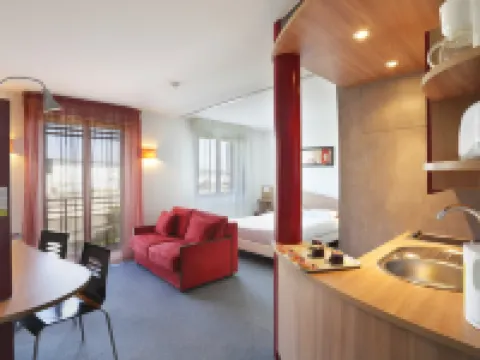 Suite-Home Orléans-Saran Hotels in Saran