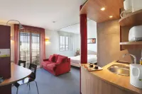 Suite-Home Orléans-Saran Hotels in Saran