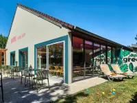 Greet  Hotel Versailles - Voisins le Bretonneux Hotels in Montigny-le-Bretonneux
