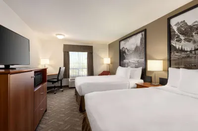 Super 8 by Wyndham Calgary Shawnessy Area Hotels near Canadian Tire
