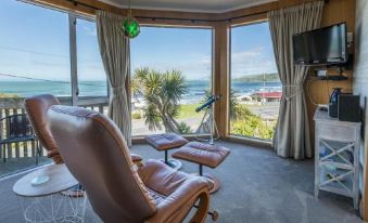 Kaka Point Spa Accommodation - Catlins