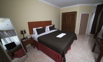 Hotel Elegance N.V. - Housity