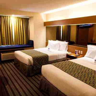 Microtel Inn & Suites by Wyndham Chihuahua Rooms