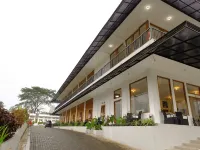 Hotel Kawi Surapatha Hotel dekat Pasar Kepanjen