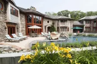 East Hampton Art House Bed and Breakfast - Beach