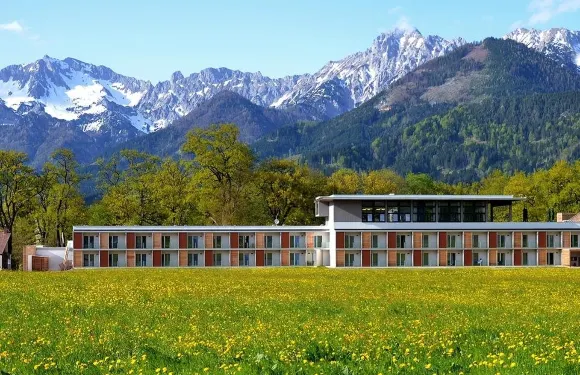 阿德蒙特斯皮羅多姆酒店