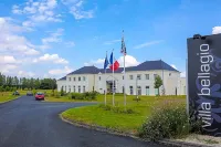 Villa Bellagio Amboise by Popinns