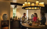 Constance Lemuria Seychelles - bar