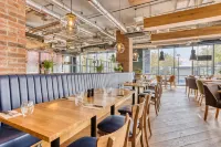 Premier Inn Milton Keynes Central (Avebury Boulevard) - WiFi